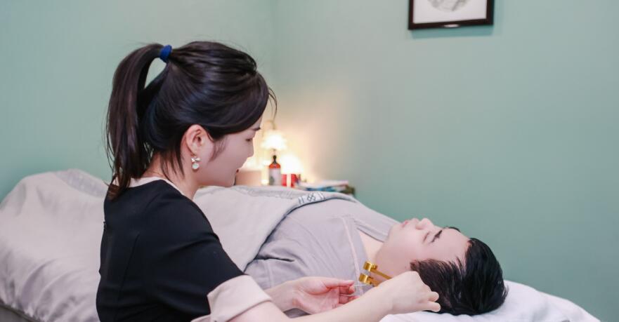 前天去了青羊桑拿按摩,项目真是让人惊呆了-图3